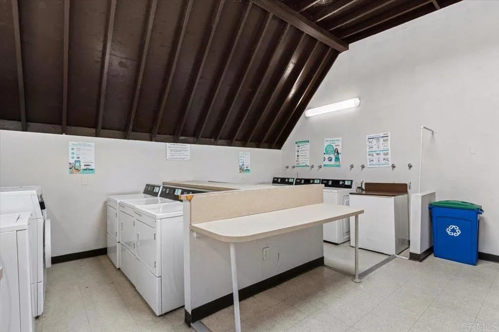 https://cdn.realtyfeed.com/cdn/127/306259645/7f28313bf5b6aa60279cd51fdb269aab.webp