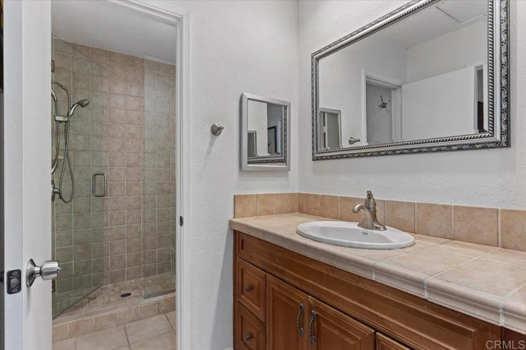 https://cdn.realtyfeed.com/cdn/127/306259645/86813e867edc548a81d1817095791bfb.webp