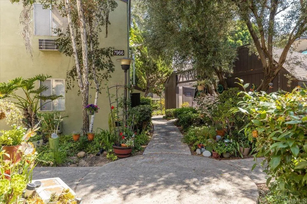 https://cdn.realtyfeed.com/cdn/127/306259645/9fdf18e3e676d6c1ab1c8b7394e63cba.webp