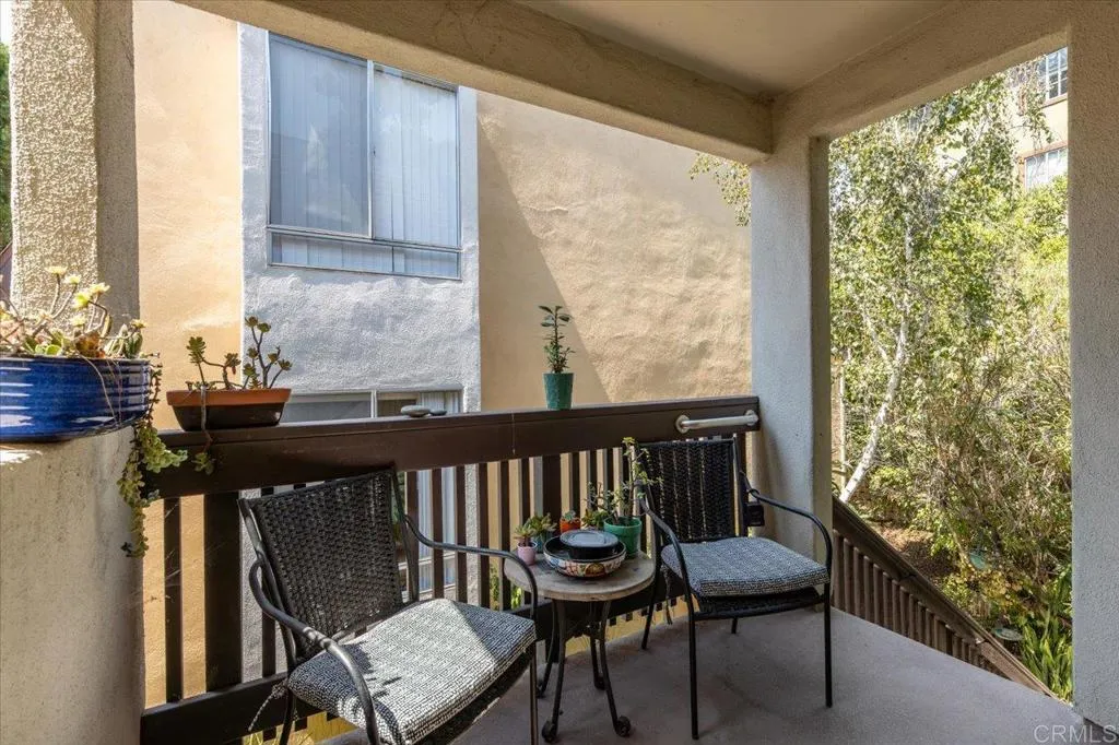 https://cdn.realtyfeed.com/cdn/127/306259645/da6e0a12258be58faf45359aa8c65e47.webp