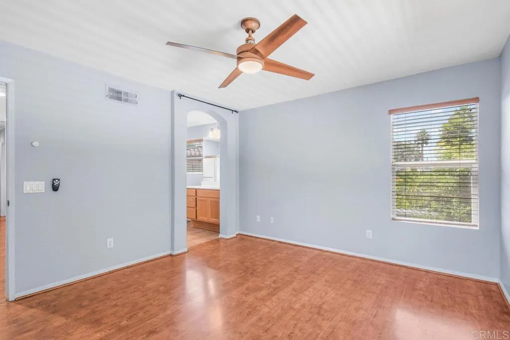 https://cdn.realtyfeed.com/cdn/127/306259902/9501e7ec7319fd0631238727f696d290.webp
