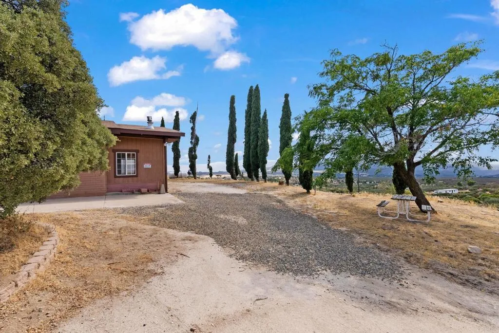 https://cdn.realtyfeed.com/cdn/127/306260760/54effd234d6eab498fa4ea8095a40b91.webp