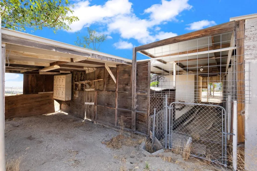 https://cdn.realtyfeed.com/cdn/127/306260760/5f82c37e82d96d912d9a2c797a8e7776.webp