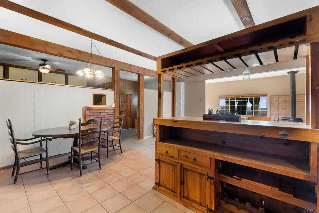 https://cdn.realtyfeed.com/cdn/127/306260760/bf8d764ad174e2b7d0b5ff0bcfa1dacc.webp