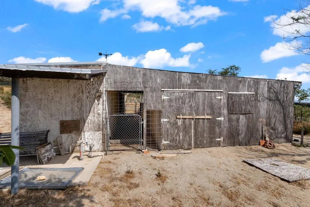 https://cdn.realtyfeed.com/cdn/127/306260760/e791fc10799491efb8e89a40a99c7c24.webp