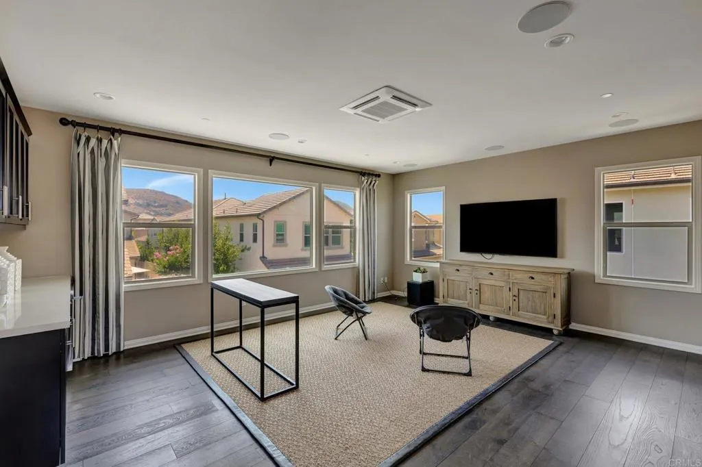 https://cdn.realtyfeed.com/cdn/127/306261903/ebdc2226638341053a9160ebe4358987.webp