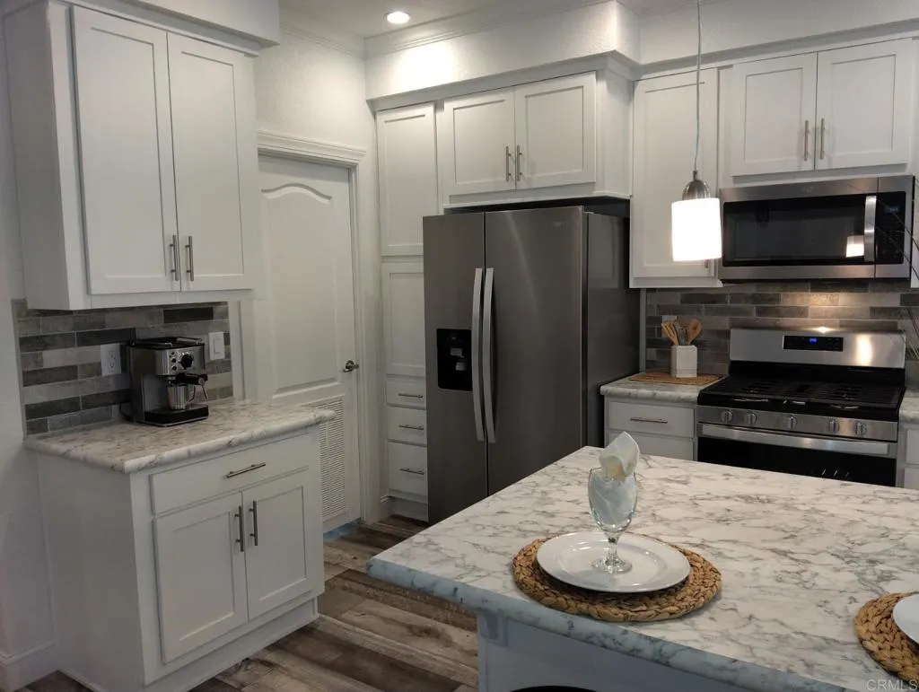 https://cdn.realtyfeed.com/cdn/127/306262569/d944700ca23ec8b0bf3c1c26db0175db.webp
