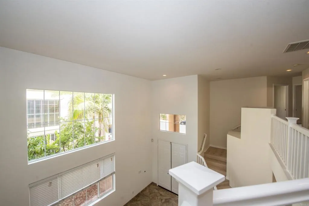 https://cdn.realtyfeed.com/cdn/127/306264749/1ae418455dba449906d293fe14c2ce5c.webp