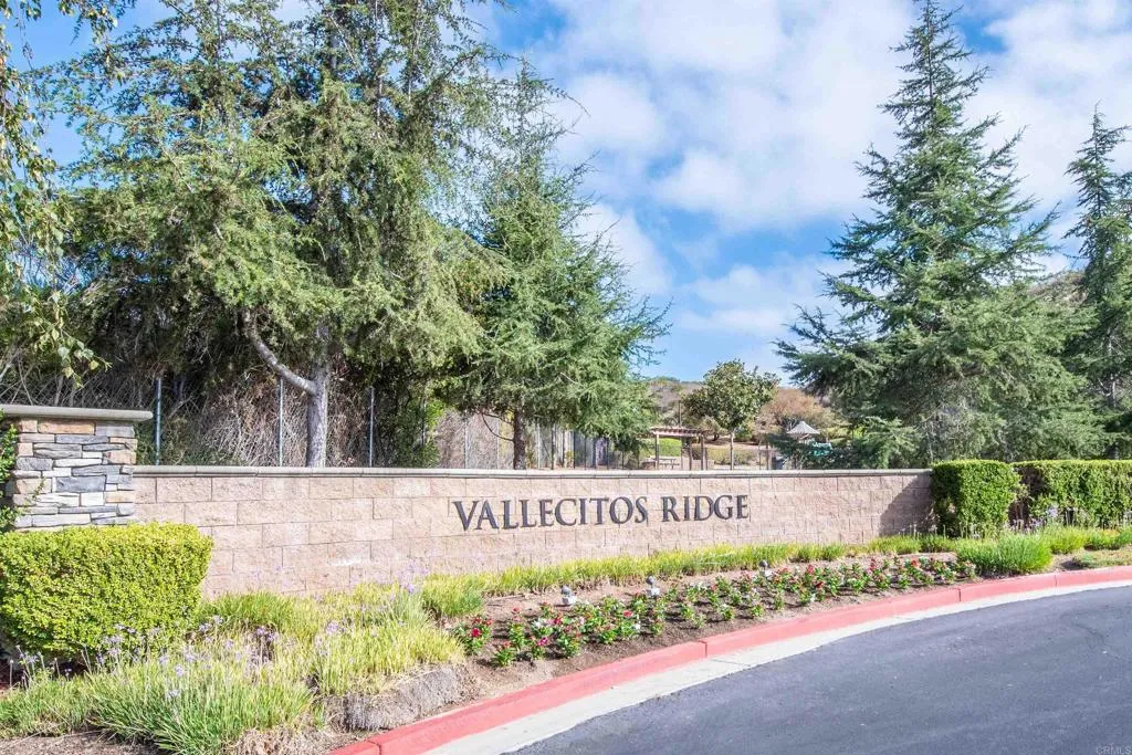 https://cdn.realtyfeed.com/cdn/127/306264749/253ca1017f3b9077809a605d763b767e.webp