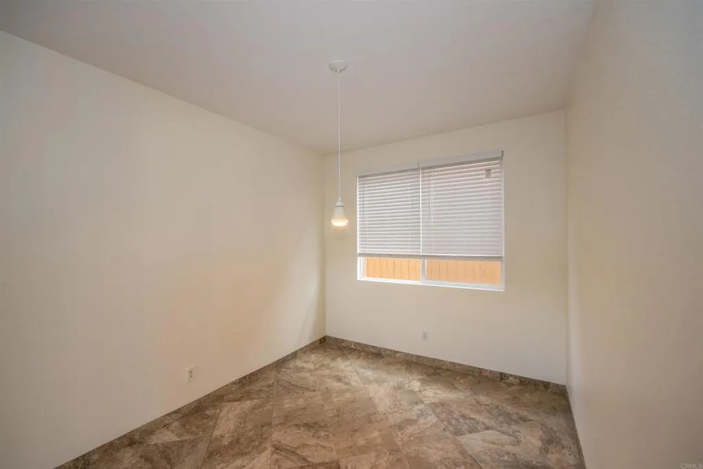 https://cdn.realtyfeed.com/cdn/127/306264749/3b2d526c0c1e3ac32d544f5862a9b71d.webp