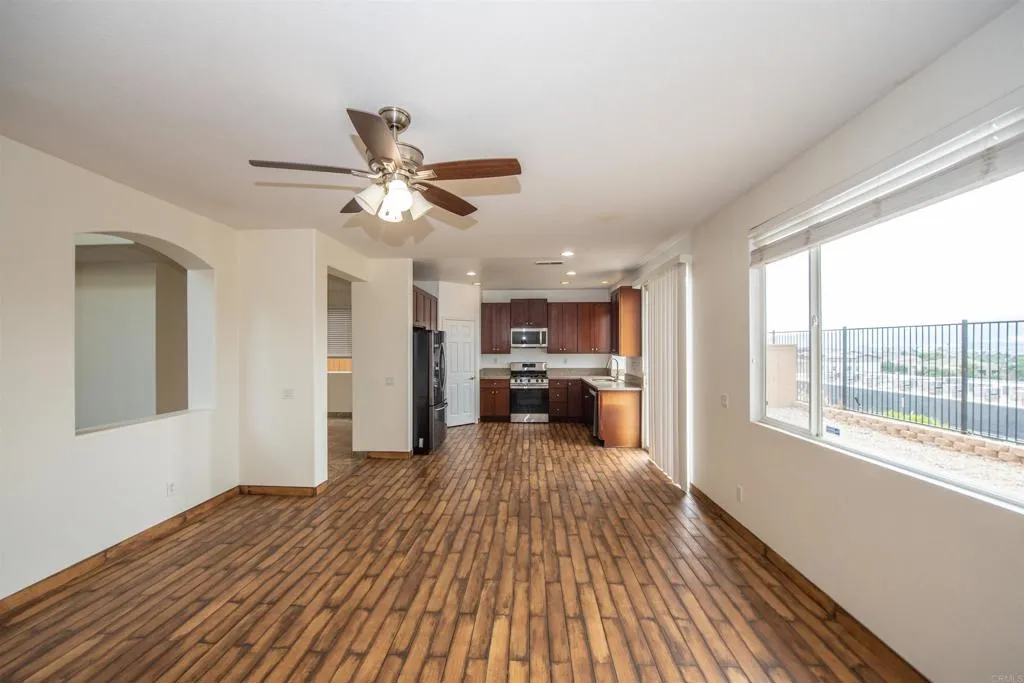 https://cdn.realtyfeed.com/cdn/127/306264749/75cba58156d9f35a9576694afab971aa.webp