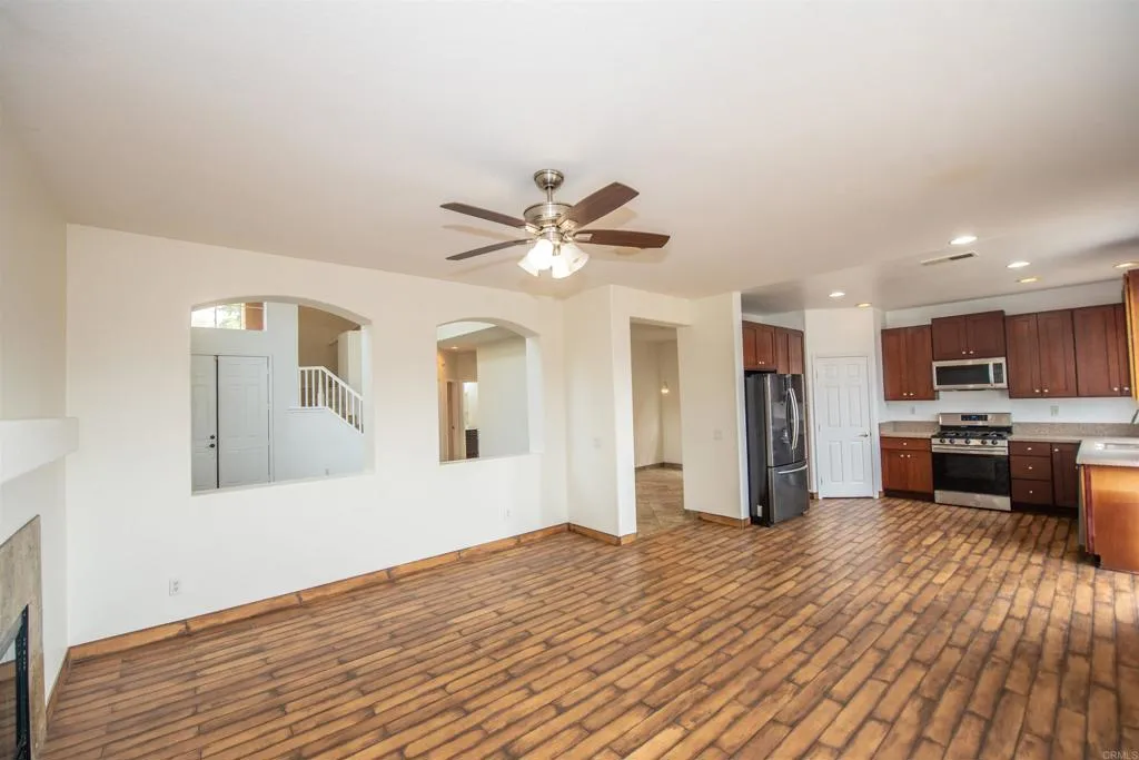 https://cdn.realtyfeed.com/cdn/127/306264749/89d70b48be2a142126df6a0f0f255fb4.webp