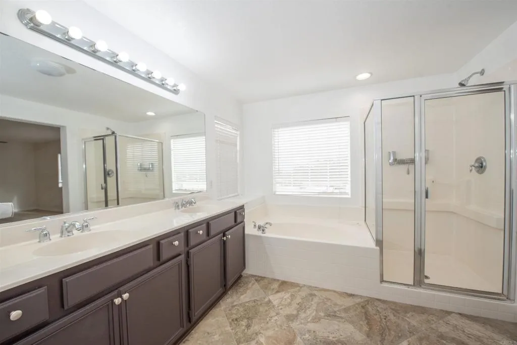 https://cdn.realtyfeed.com/cdn/127/306264749/c195c8fa7438331e459c89a6b09a1869.webp