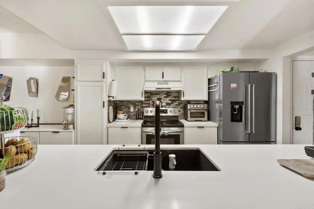 https://cdn.realtyfeed.com/cdn/127/306265206/0a95898f906cdc6e12c778a0e85f679f.webp