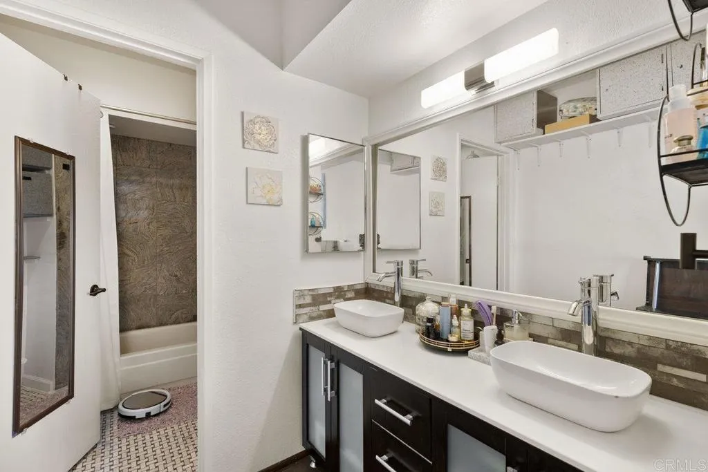 https://cdn.realtyfeed.com/cdn/127/306265206/255bef67839e1f88a85a92fd70c972d5.webp