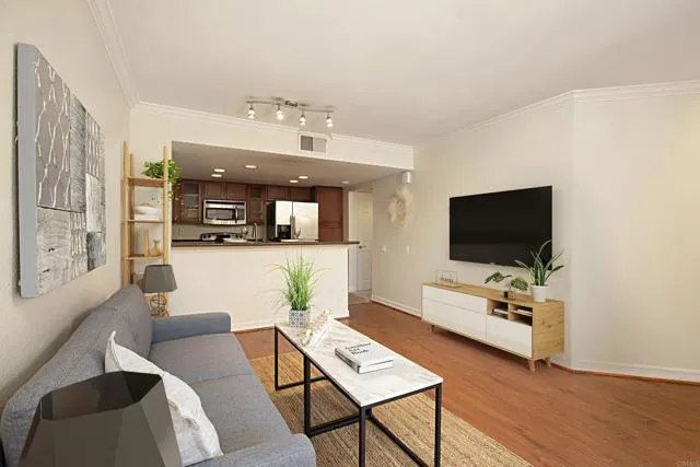 Photo #3: NDP2408257 Listing 