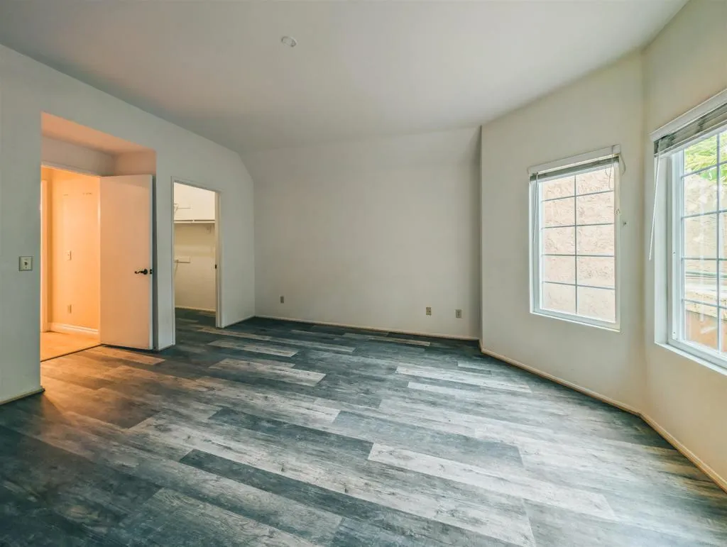 https://cdn.realtyfeed.com/cdn/127/306265926/3db0496074c0997b51ad4572b1b482d4.webp