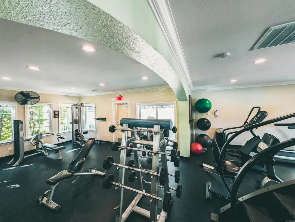 https://cdn.realtyfeed.com/cdn/127/306265926/a0c8d193343f148a087341c10f349c0b.webp