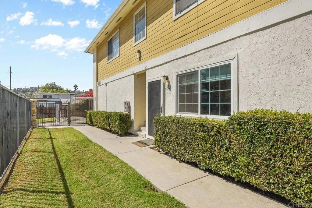 https://cdn.realtyfeed.com/cdn/127/306267203/fb23d89d83594aaf5a5e7d5568b198a1.webp