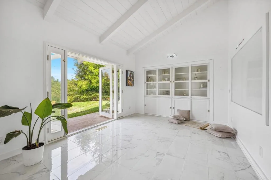 https://cdn.realtyfeed.com/cdn/127/306267434/0c4173bfc861edeafe261c28e28a99e7.webp
