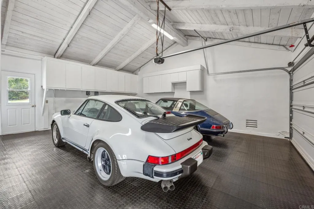 https://cdn.realtyfeed.com/cdn/127/306267434/186ab8ead5a5b969bbfd3a442a1c4208.webp