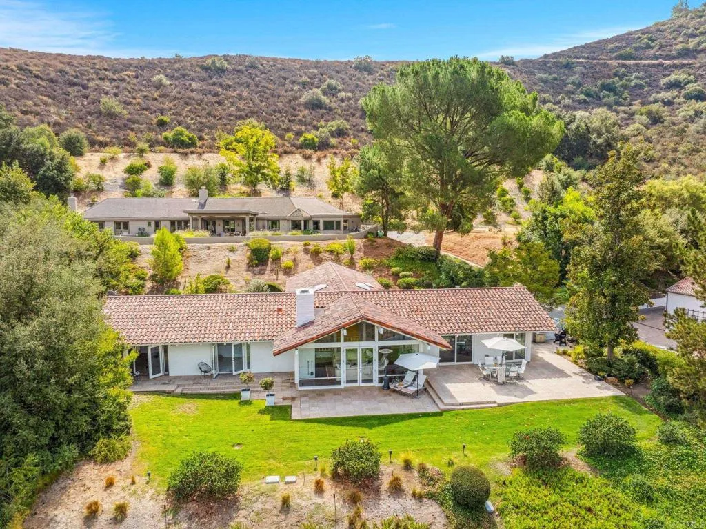 https://cdn.realtyfeed.com/cdn/127/306267434/515a79439fff146f17799255c9701c95.webp