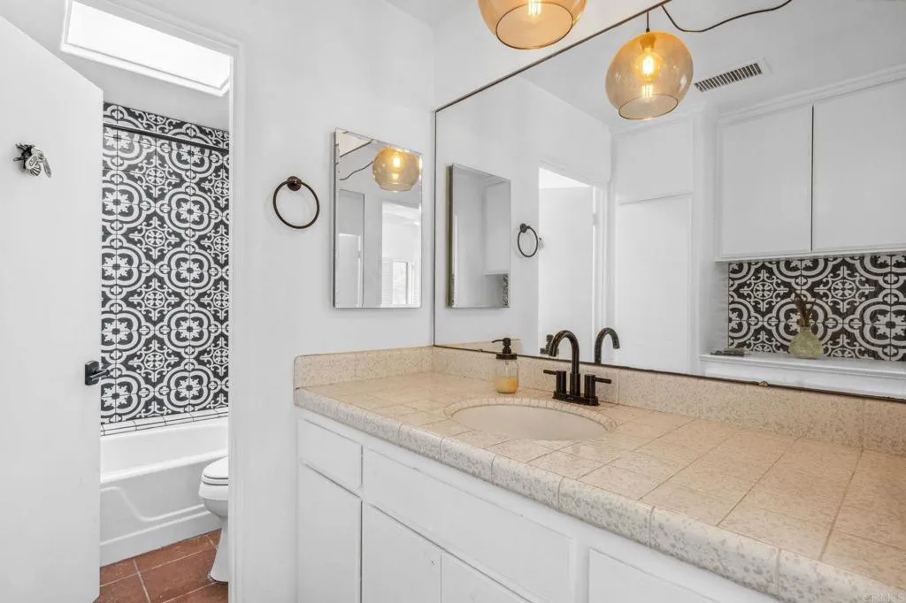 https://cdn.realtyfeed.com/cdn/127/306267434/6aa5fc9d01d8889fbd4f785aaef7097e.webp
