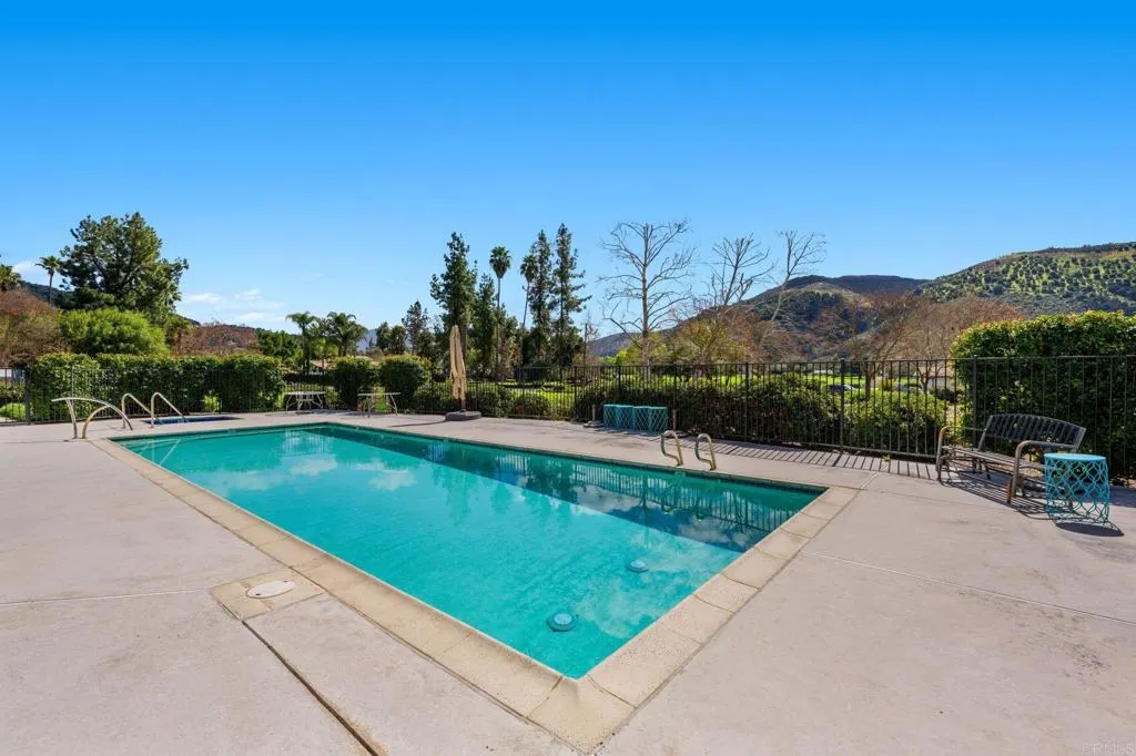 https://cdn.realtyfeed.com/cdn/127/306267434/7a6376eeb18f88f15a86dada11eb5020.webp