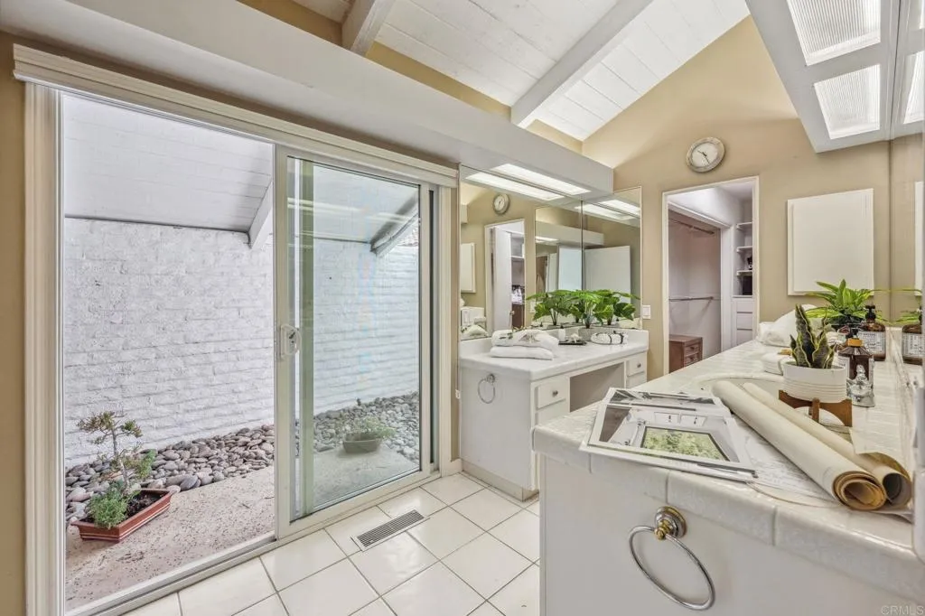 https://cdn.realtyfeed.com/cdn/127/306267434/967688c6f7704004b1159e1bd1925802.webp