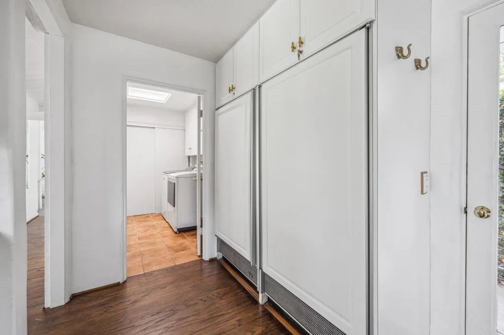 https://cdn.realtyfeed.com/cdn/127/306267434/a97b4e074516ef524300ede826f57f0c.webp