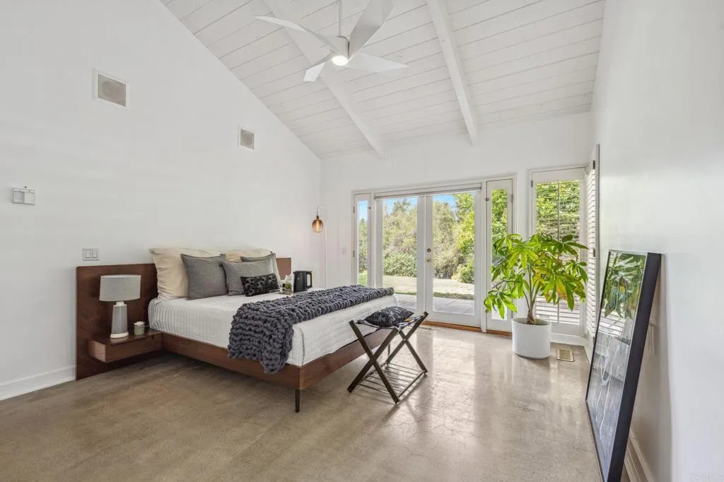 https://cdn.realtyfeed.com/cdn/127/306267434/bd6f7d08cf325d083feee03fe52a7ac3.webp