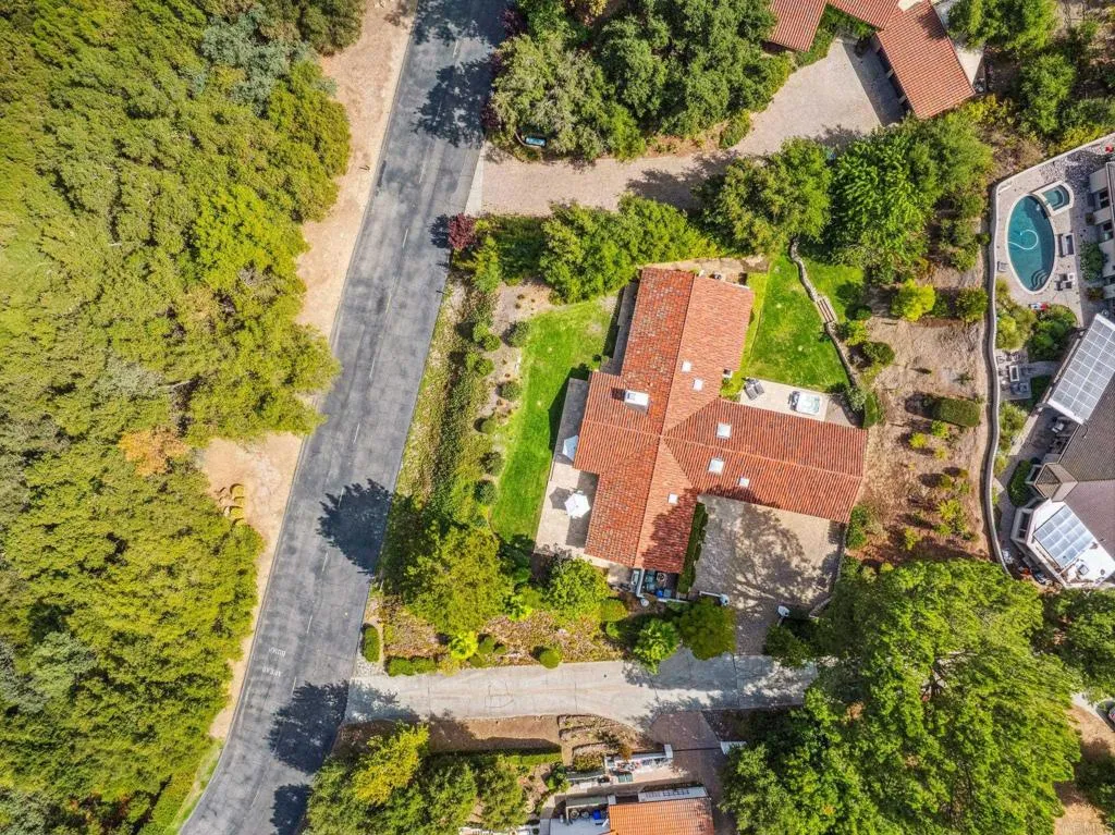 https://cdn.realtyfeed.com/cdn/127/306267434/cbf00b245d53529866bd04acf1120ed9.webp