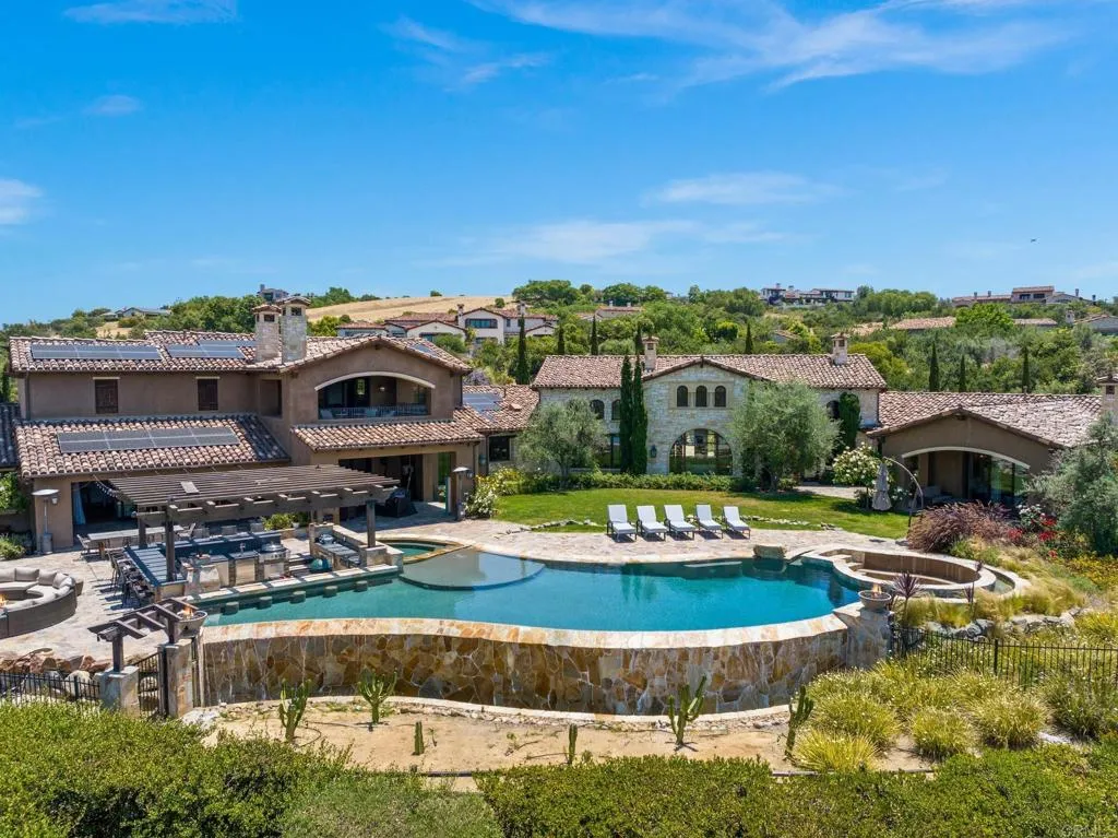 https://cdn.realtyfeed.com/cdn/127/306268020/0ea5ec4520ccf6c6409cb32f85c3baeb.webp
