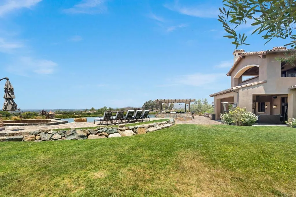https://cdn.realtyfeed.com/cdn/127/306268020/d2b690ff8b625eacafdf7085212ef97d.webp