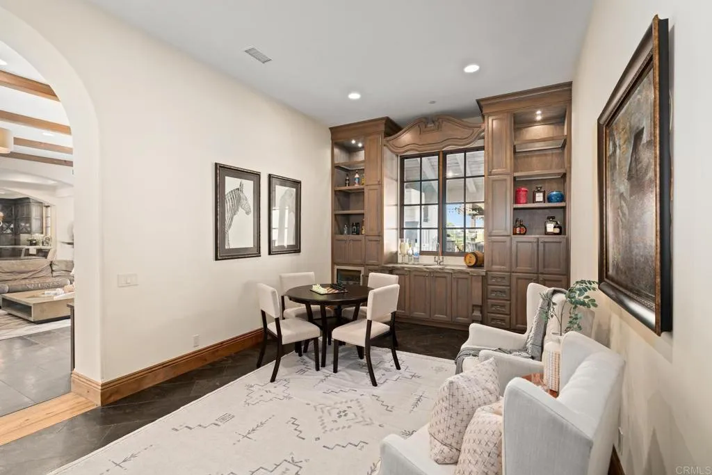 https://cdn.realtyfeed.com/cdn/127/306268020/ed3fe9a7d14846dec2b2632e2b177512.webp