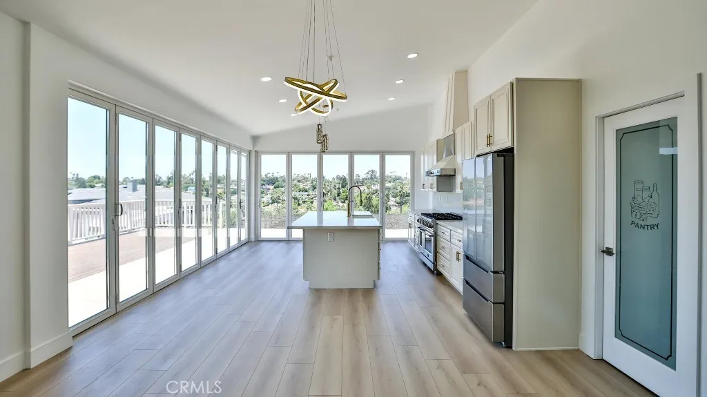 https://cdn.realtyfeed.com/cdn/127/306268861/dddd6b726bae0ebef7389b4ddd4759d2.webp