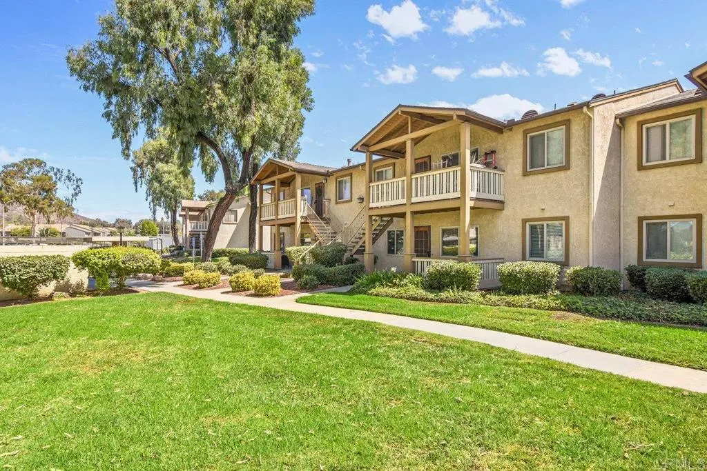 https://cdn.realtyfeed.com/cdn/127/306268916/54ac5299bfaf54b7887698ce42145a09.webp