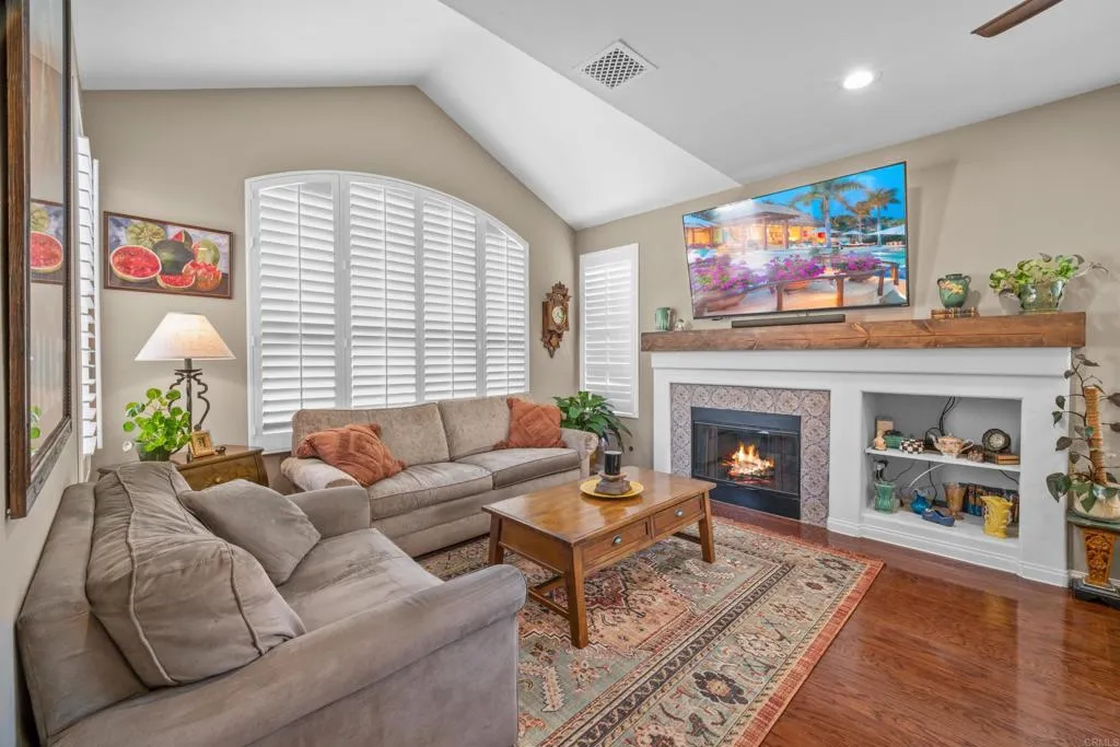 https://cdn.realtyfeed.com/cdn/127/306268993/3ee6b0b2781297e8338f7bca0bcef81b.webp