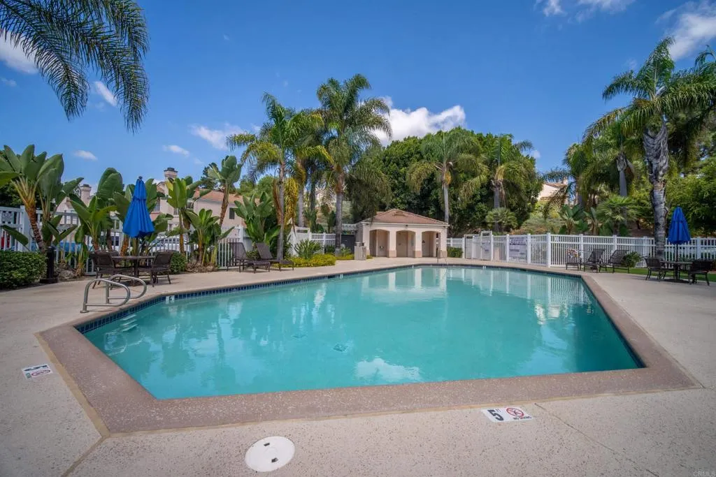https://cdn.realtyfeed.com/cdn/127/306268993/4d66cbc0a69952bcaf609bd82d9975bc.webp