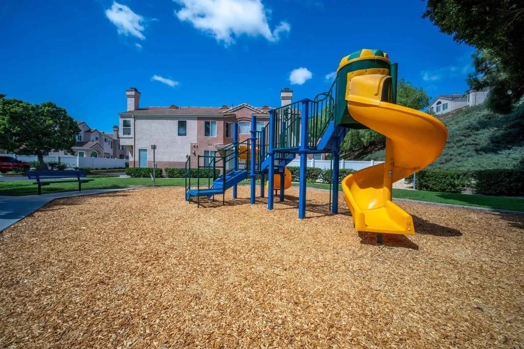 https://cdn.realtyfeed.com/cdn/127/306268993/76353a913909b76cb2d32e4733c459dd.webp