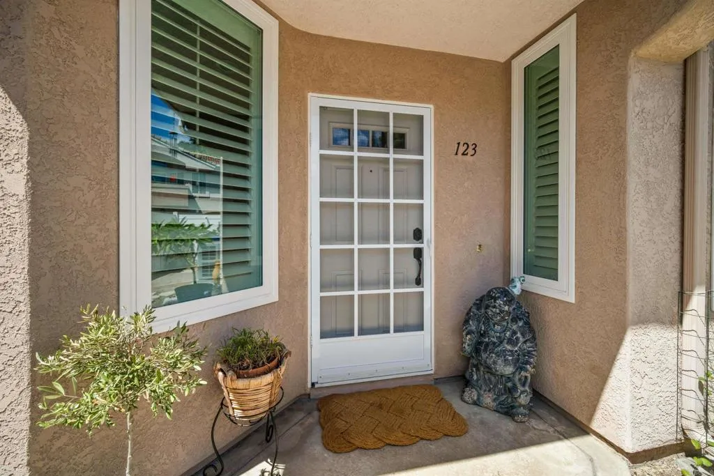 https://cdn.realtyfeed.com/cdn/127/306268993/801db55da1def78bbe21e1af4132eb0d.webp