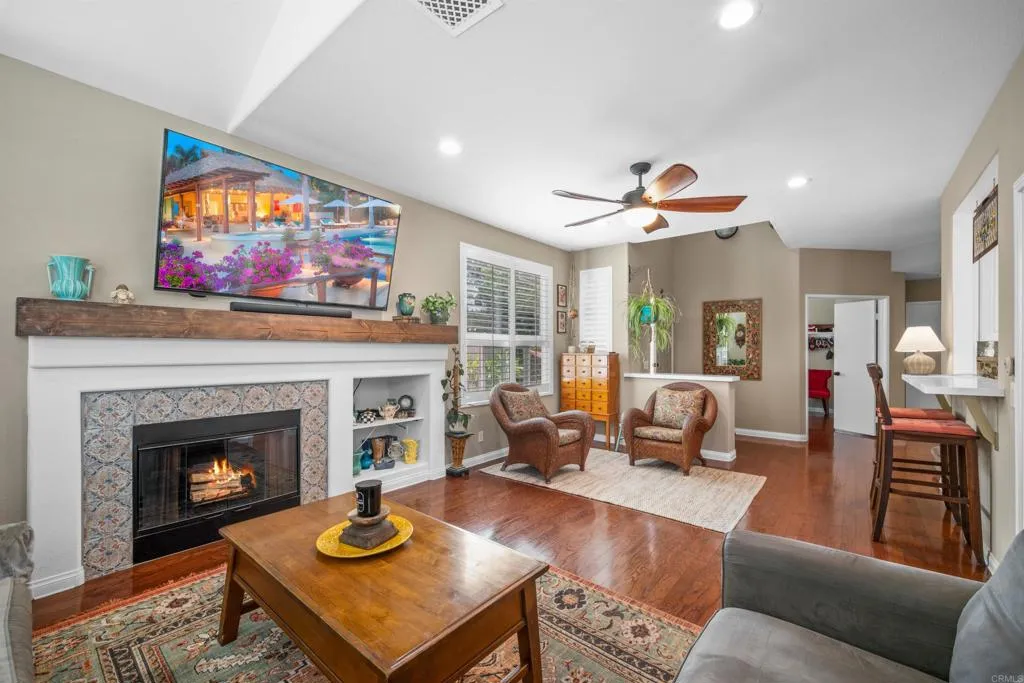 https://cdn.realtyfeed.com/cdn/127/306268993/f29ca9425d914083cbae22c392b23766.webp
