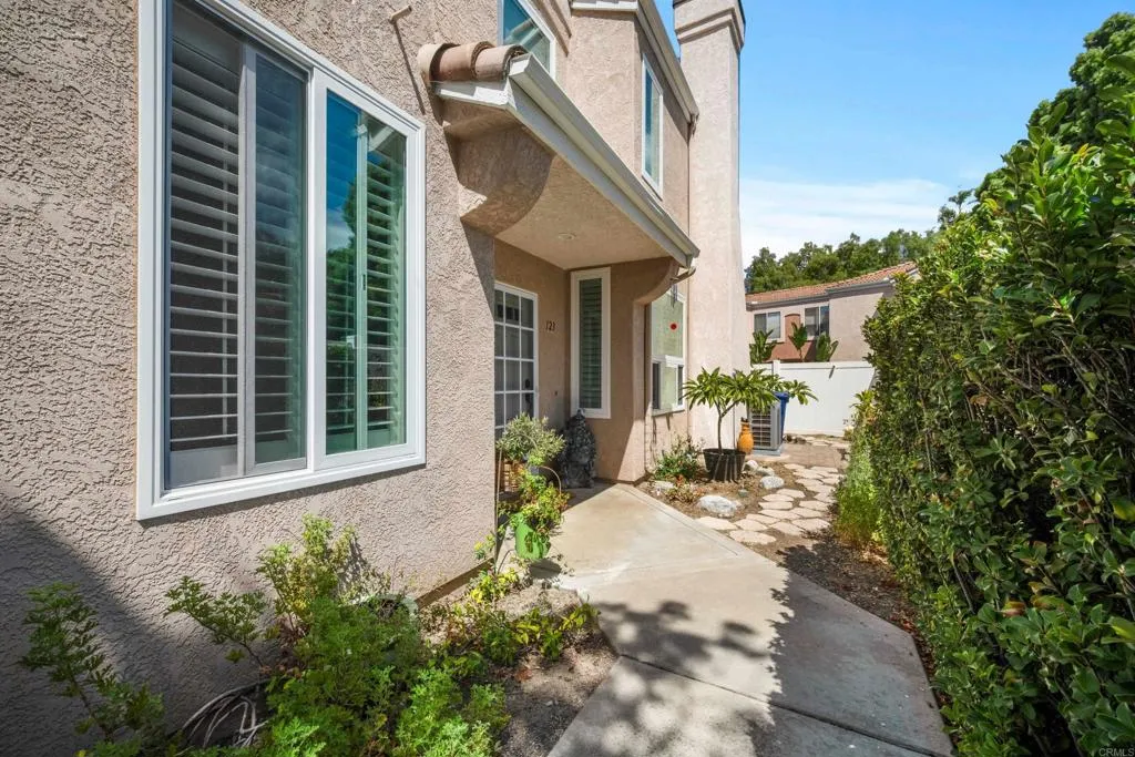 https://cdn.realtyfeed.com/cdn/127/306268993/f5e82d9e733a434b111e47cc6320a7ef.webp
