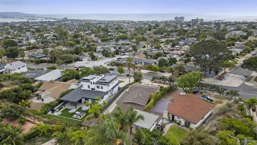 https://cdn.realtyfeed.com/cdn/127/306269646/8efead703022e19820651244279112dc.webp
