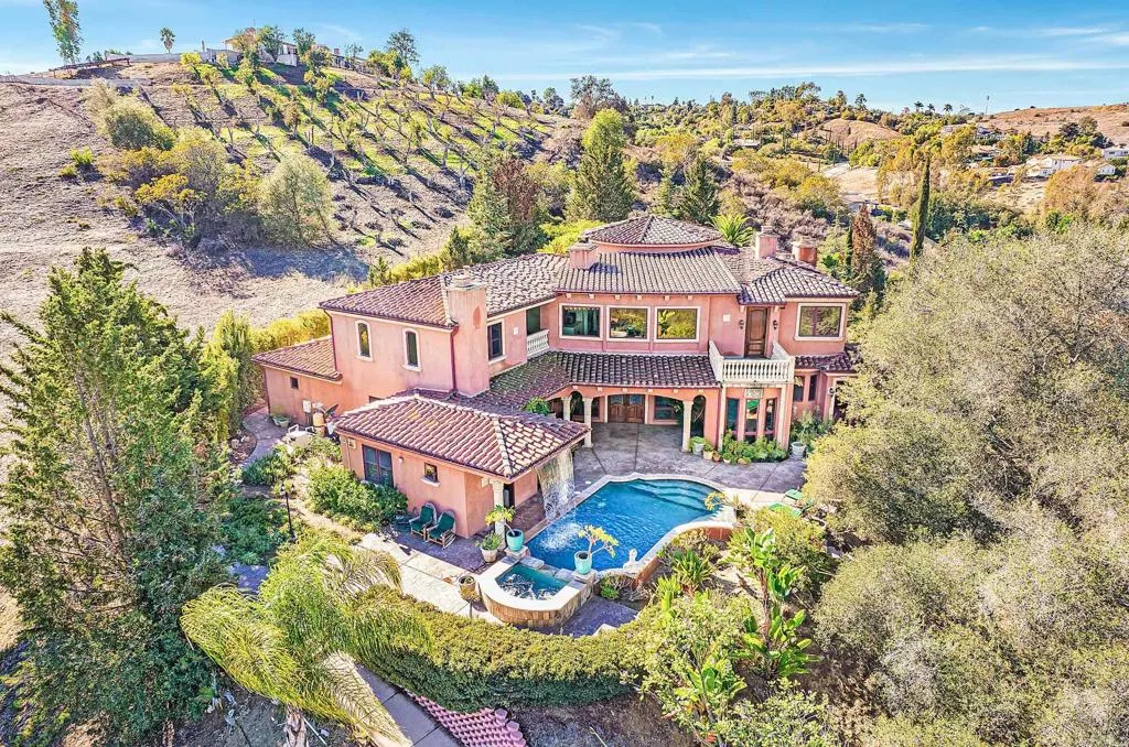 https://cdn.realtyfeed.com/cdn/127/306271174/786dc81924e4f868ead539ced1076a0c.webp