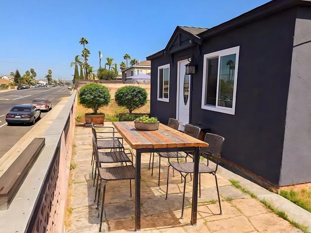 https://cdn.realtyfeed.com/cdn/127/306271366/471f9e798f5081e74cdab9b1f02c1466.webp