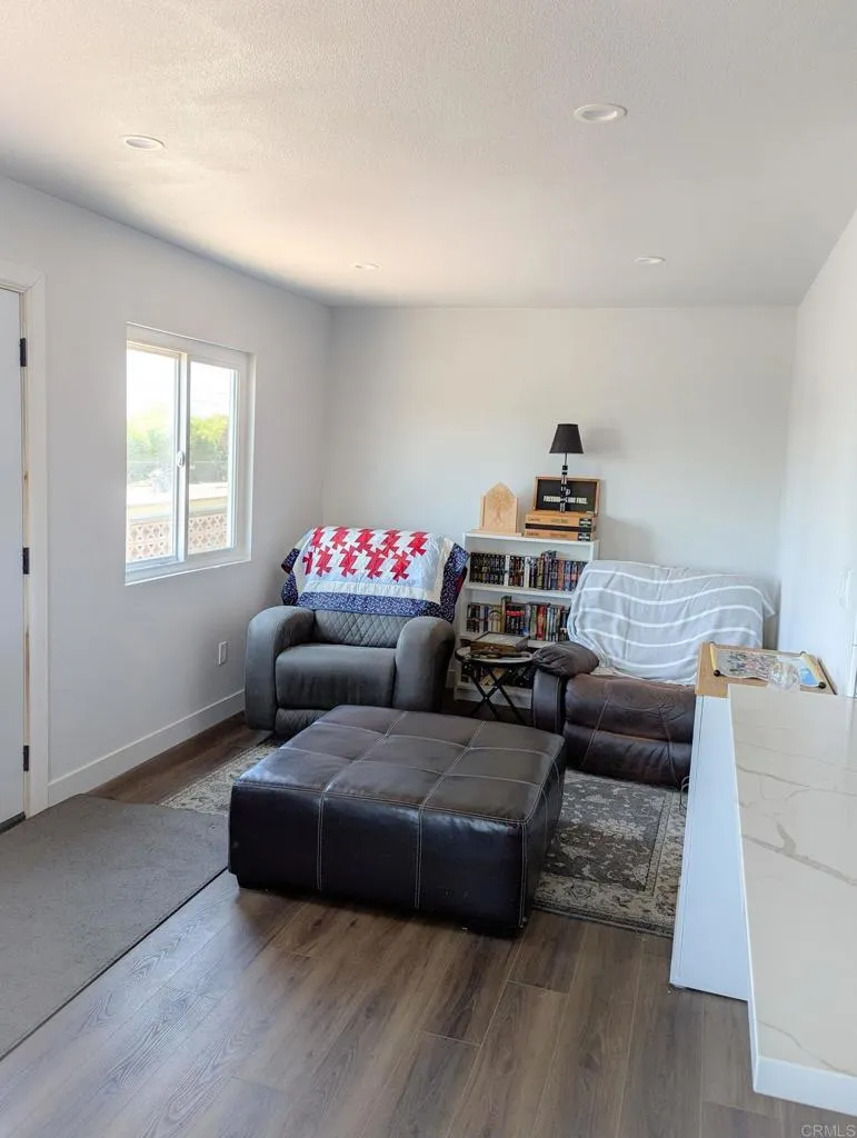 https://cdn.realtyfeed.com/cdn/127/306271366/96af9c12d66853c504392fea58abf1f1.webp