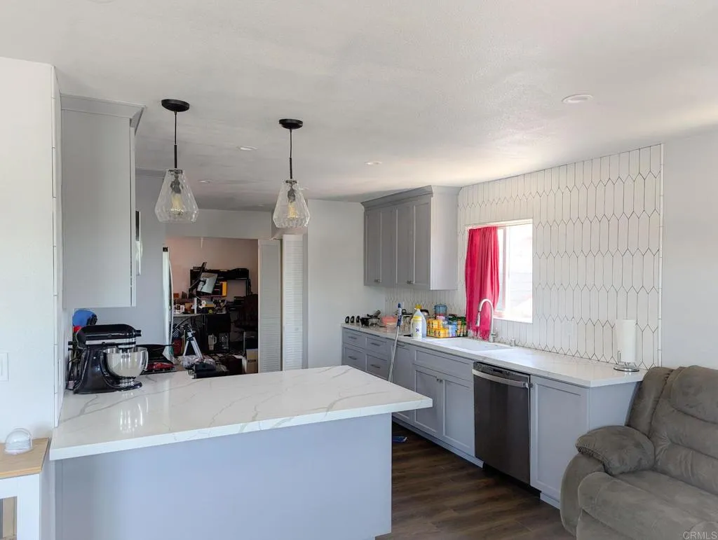 https://cdn.realtyfeed.com/cdn/127/306271366/96d7c22fecafd256c3a842480c1d2d6b.webp