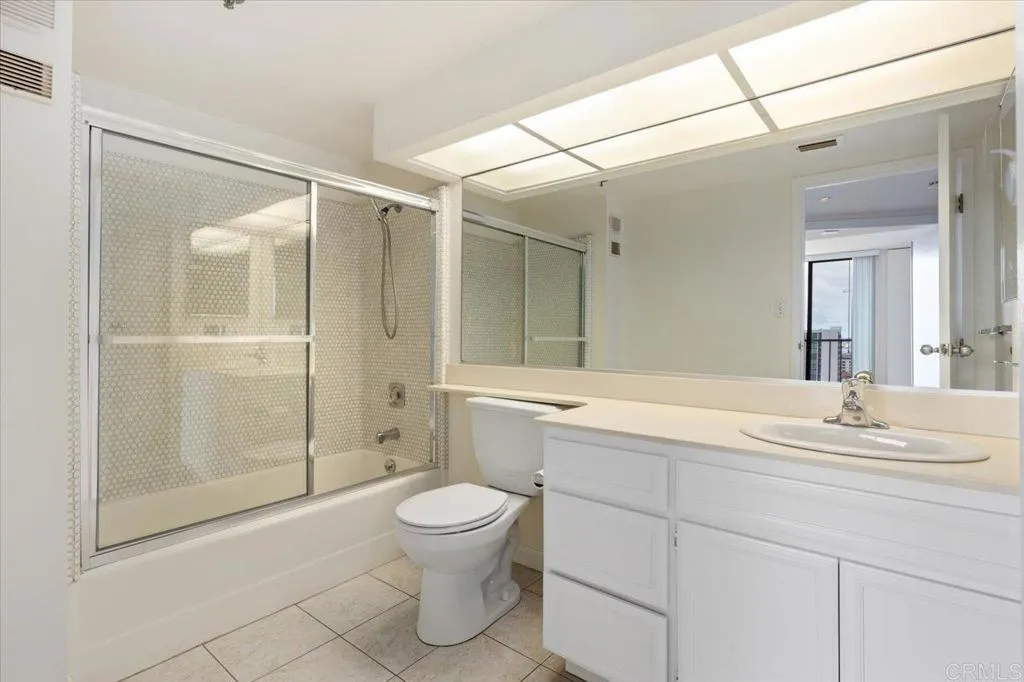 https://cdn.realtyfeed.com/cdn/127/306272308/1d1e18be883d135f29b7d0d915bf5150.webp
