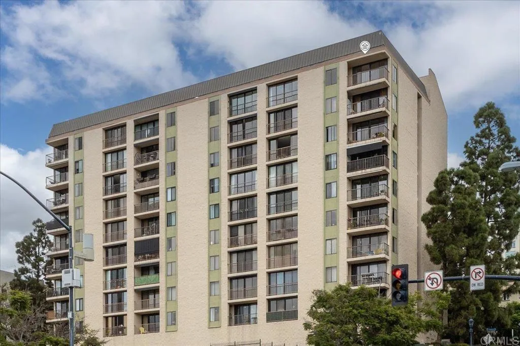 https://cdn.realtyfeed.com/cdn/127/306272308/63f7e953dc3a2a82eaf8664a4349ef61.webp